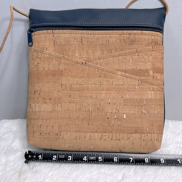 Natalie Therese Genuine Cork with Faux Navy Leather Medium Crossbody NWT - Picture 9 of 11